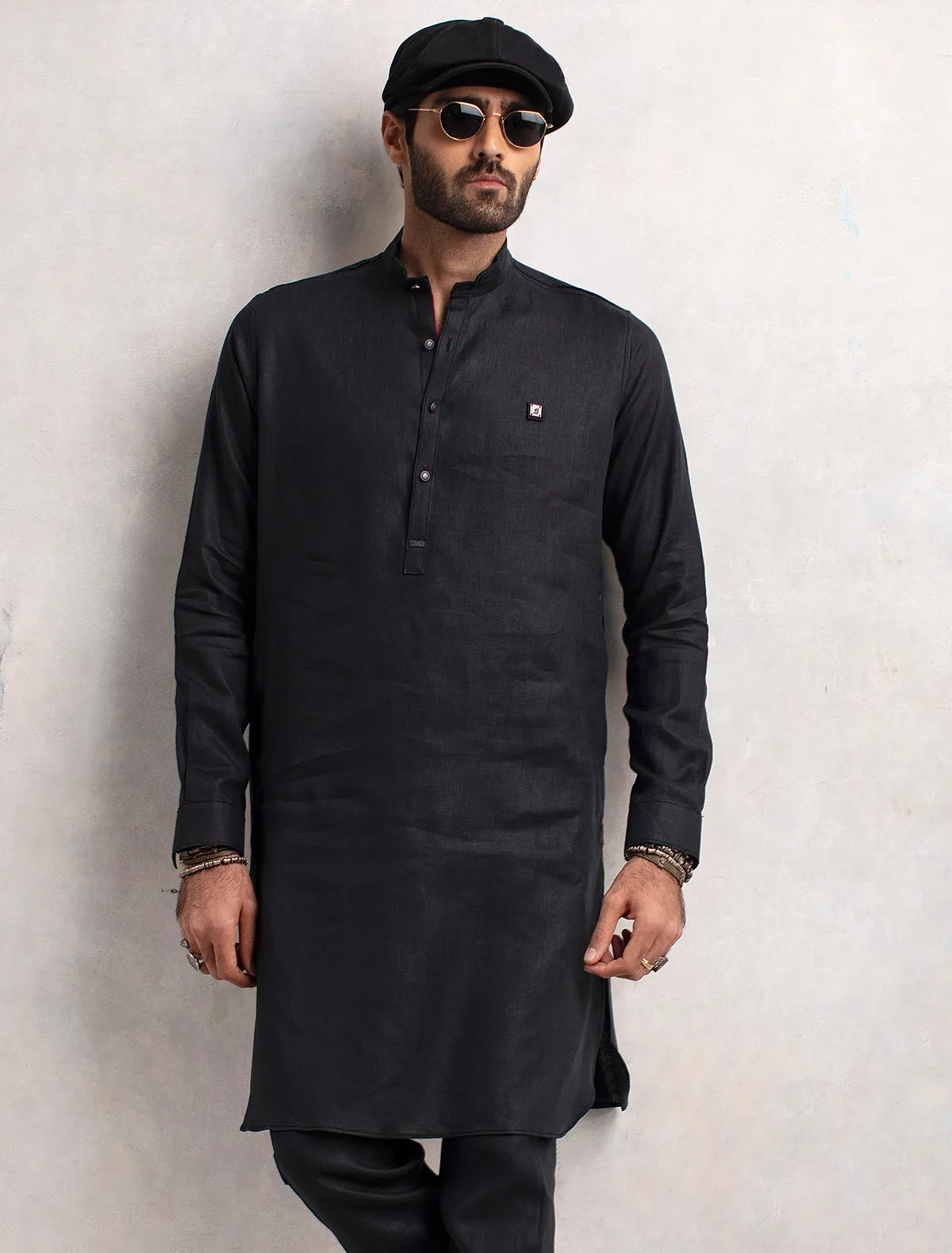 BLACK LINEN KURTA PAJAMA