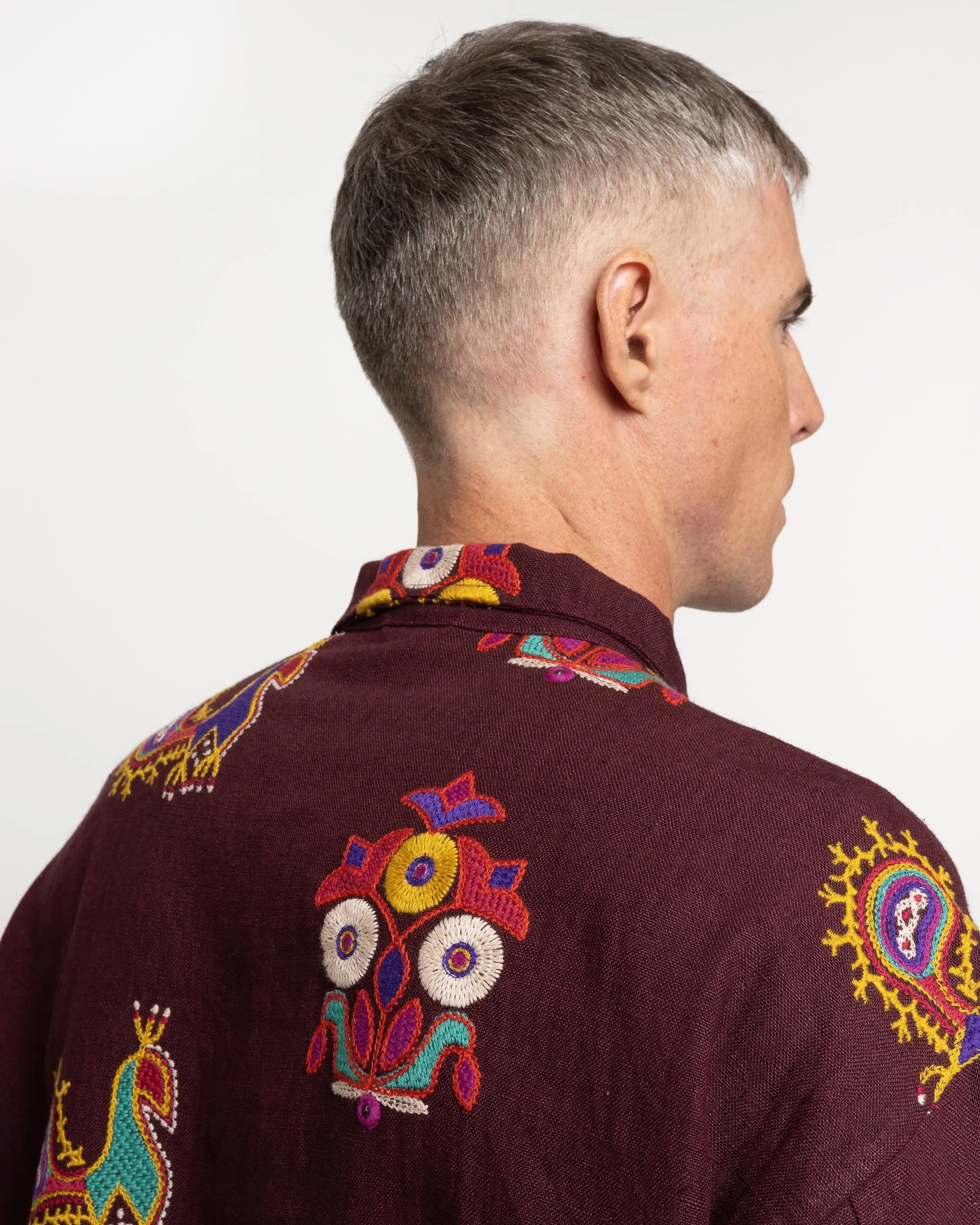 Peacock Pullover in Maroon/Multi