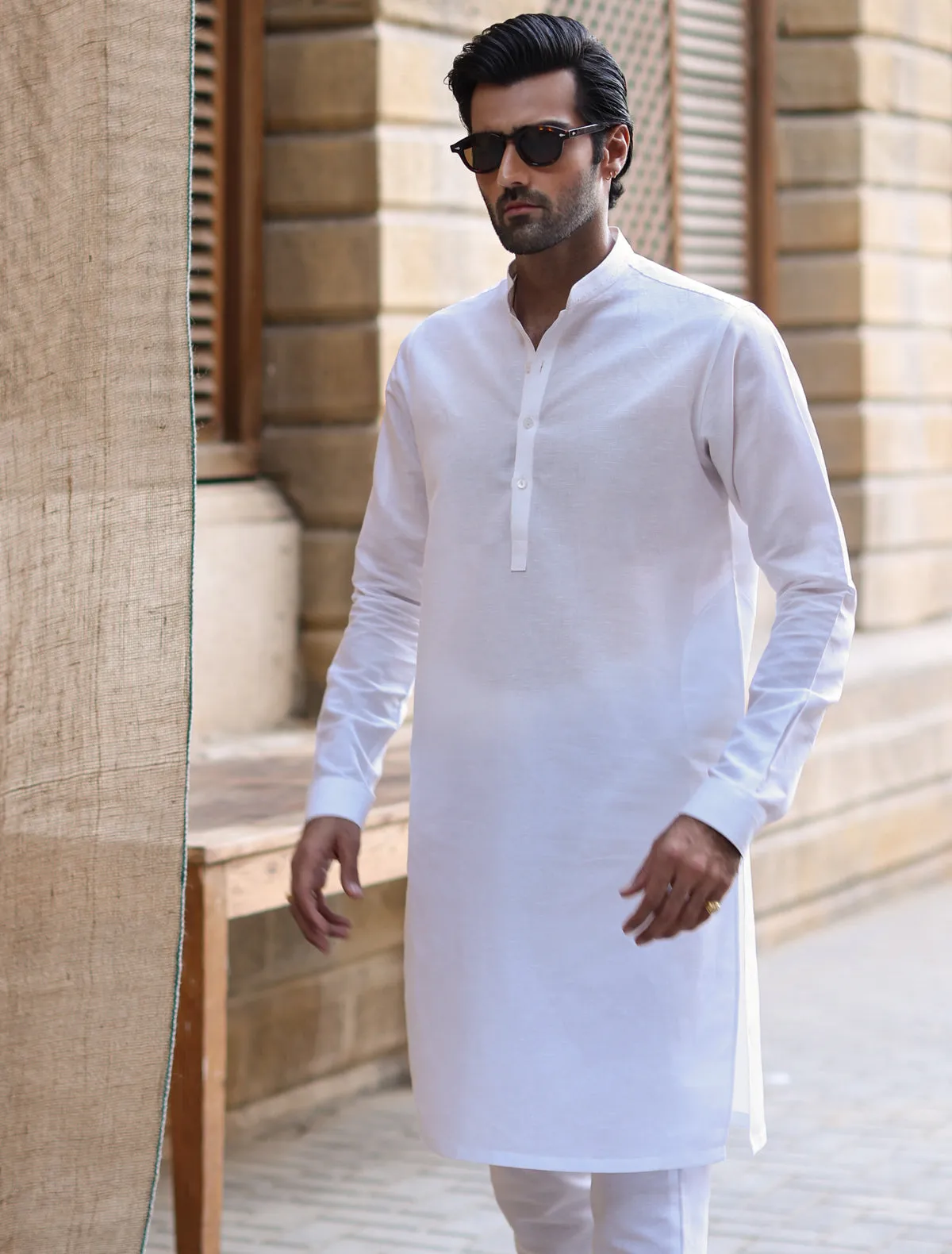 WHITE LINEN KURTA PAJAMA